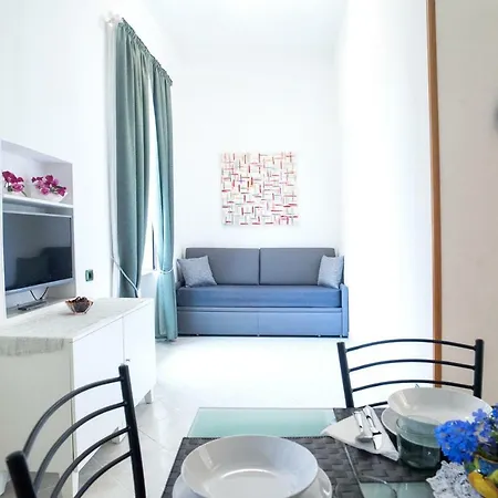 Posillipo Апартаменты *